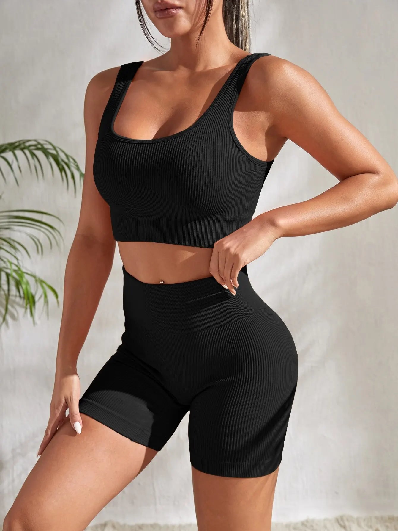 Seamless Ribbed Yoga Set – 2-Piece Workout Outfit for Women