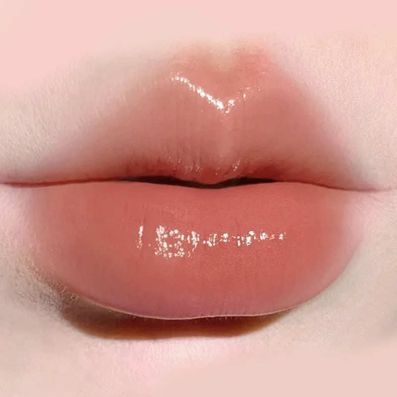 Low-Saturation Mirror Lip Gloss – Hydrating Nude Tint