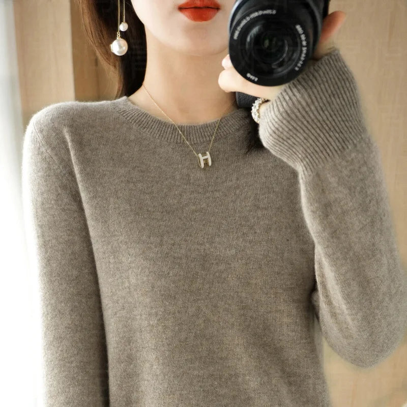 Autumn and Winter Cashmere Sweater for Women: