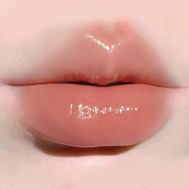 Low-Saturation Mirror Lip Gloss – Hydrating Nude Tint