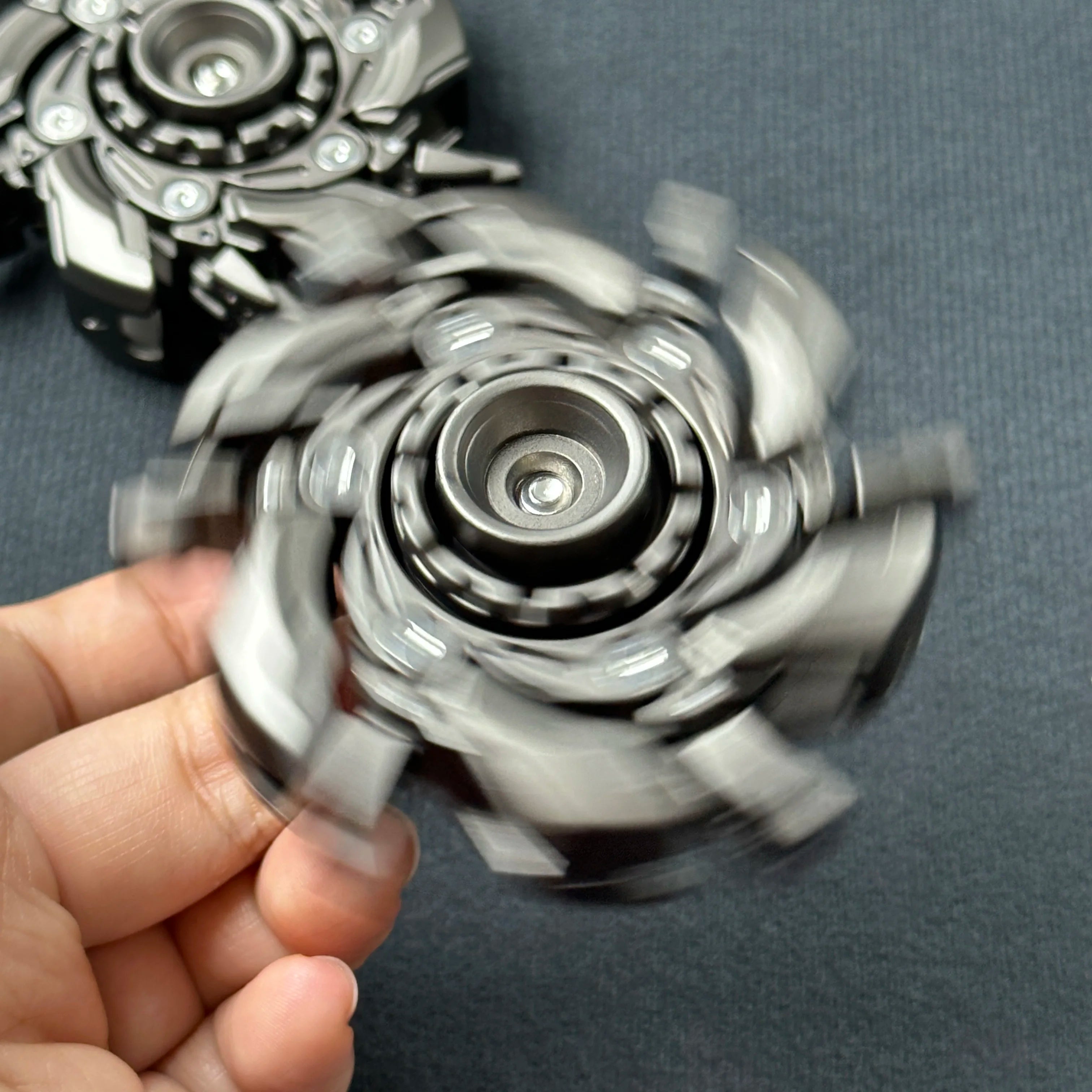 EDC Fidget Slider & Spinning Top – Magnetic Stress Relief Toy