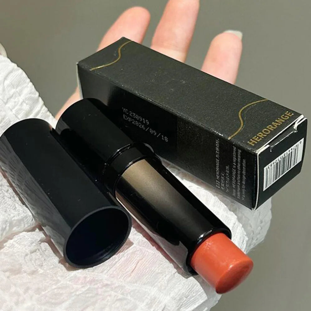 Low-Saturation Mirror Lip Gloss – Hydrating Nude Tint